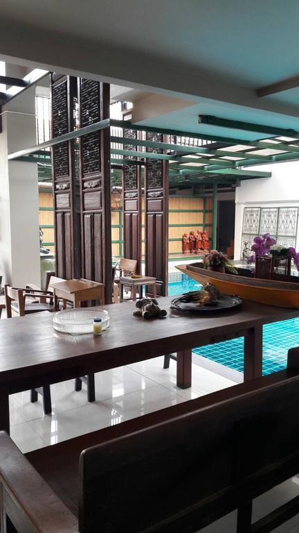 Baan Tanwa - Mrt Ratchadapisek Hotell Bangkok Exteriör bild