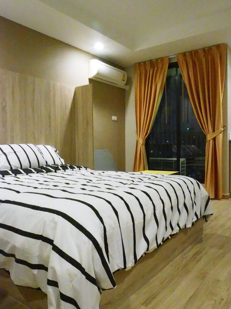 Baan Tanwa - Mrt Ratchadapisek Hotell Bangkok Exteriör bild